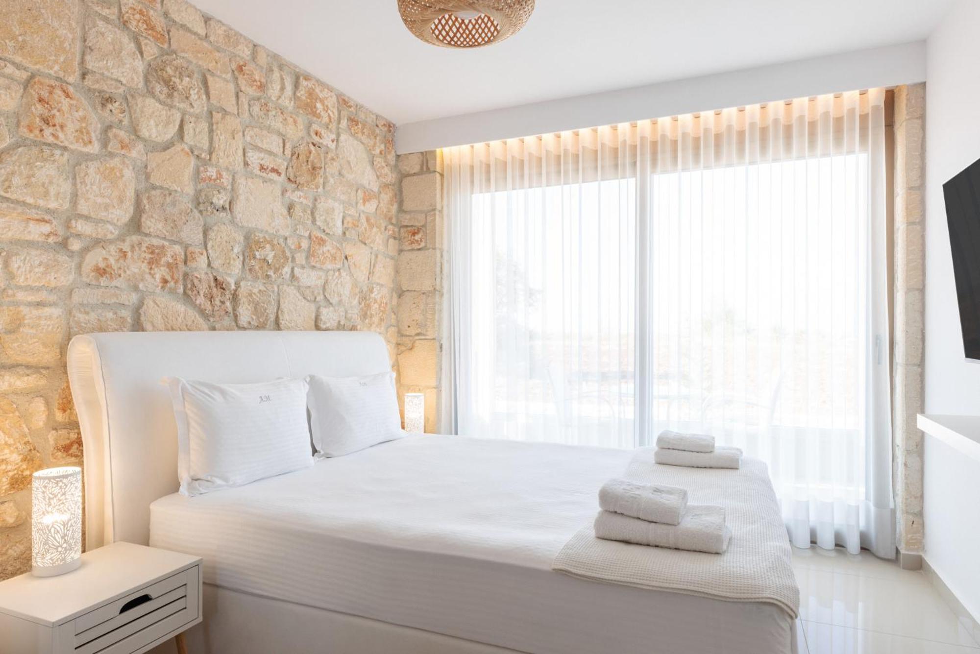Anna Mare Luxury Apartments อาฟิโตส ห้อง รูปภาพ